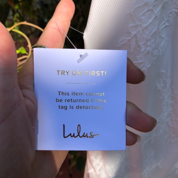 Lulus mermaid style wedding dress - Picture 5 of 12